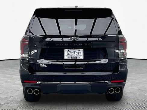 Used 2025 Chevrolet Suburban Z71 AWD/4WD image 4