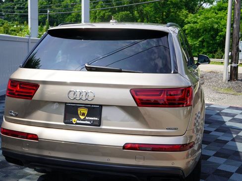 Used 2019 Audi Q7 3.0T Prestige AWD/4WD image 9