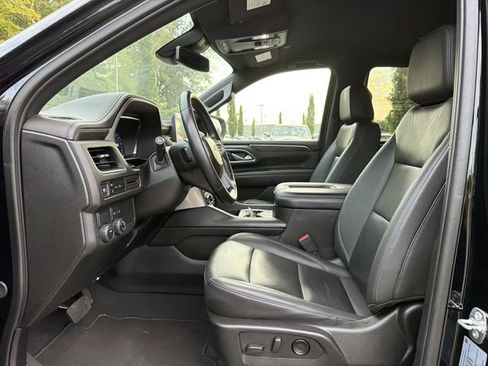 Used 2024 Chevrolet Tahoe LT RWD image 9
