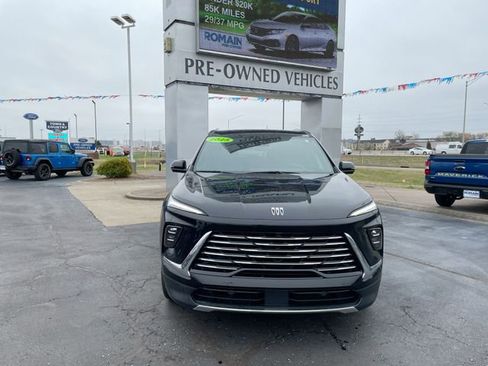 Used 2025 Buick Enclave Preferred image 7