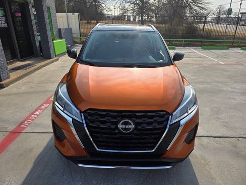 Used 2022 Nissan Kicks SV FWD image 6