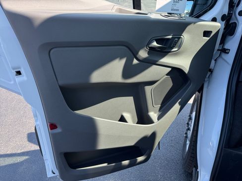 New 2025 Ford Transit 250 148 Medium Roof Extended AWD image 25