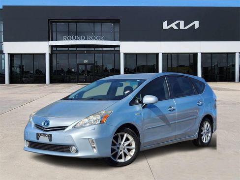 Used 2014 Toyota Prius V Five image 1