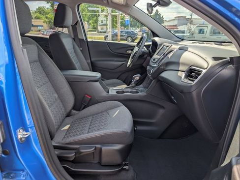 Used 2024 Chevrolet Equinox LT FWD image 12