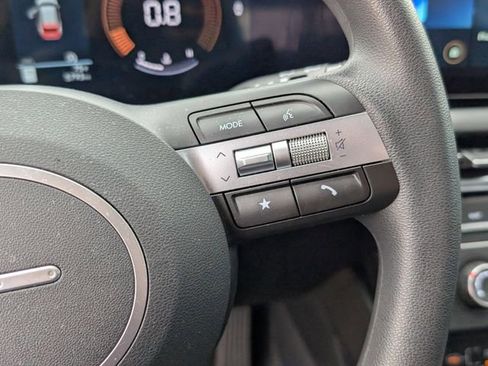 New 2026 Hyundai Tucson SE image 16