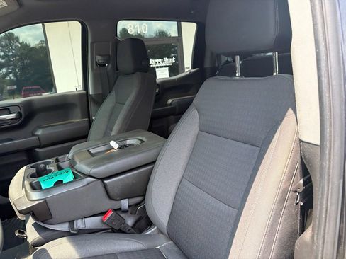 Used 2022 Chevrolet Silverado 1500 Custom AWD/4WD image 2