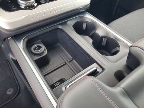 Certified 2025 Ford Expedition Active RWD image 29