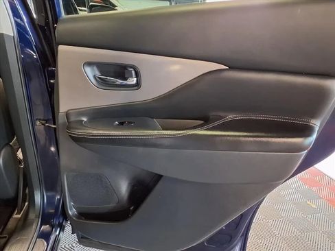 Used 2023 Nissan Murano S image 11