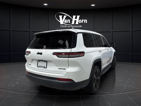 Used 2023 Jeep Grand Cherokee L Limited w/ Black Appearance Package AWD/4WD image 7