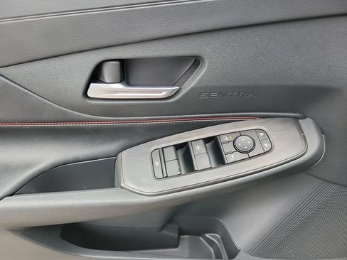 Used 2026 Nissan Sentra SR w/ Floor Mat Package FWD image 12
