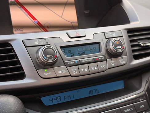 Used 2013 Honda Odyssey Touring Elite image 36