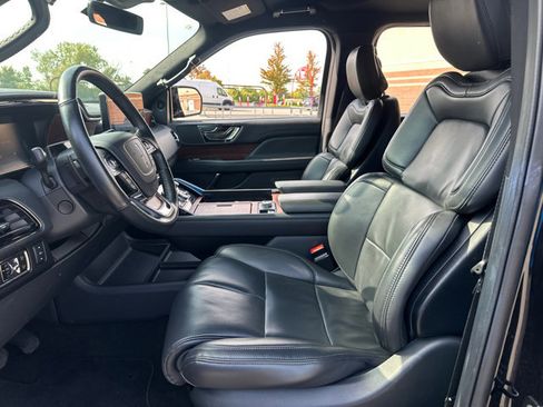 Used 2024 Lincoln Navigator L 4WD image 26
