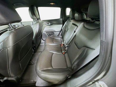 Used 2024 Jeep Compass Latitude w/ Convenience Group image 14