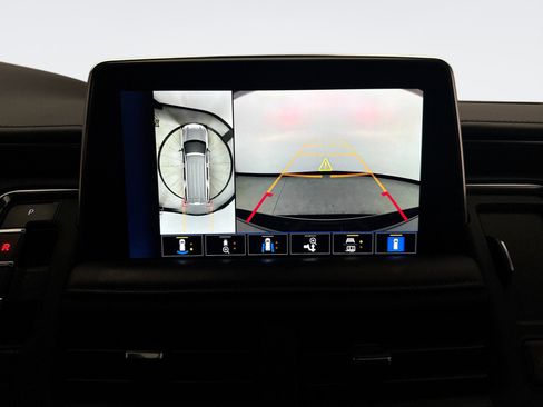 Used 2023 Chevrolet Tahoe High Country AWD/4WD image 16