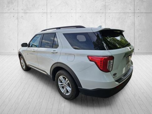 Used 2020 Ford Explorer XLT AWD/4WD image 8