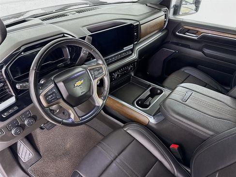 Used 2024 Chevrolet Silverado 3500 High Country w/ High Country Premium Package image 10