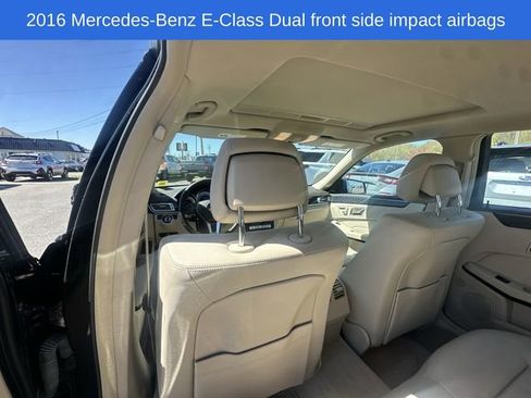 Used 2016 Mercedes-Benz E 350 4MATIC Sedan image 21
