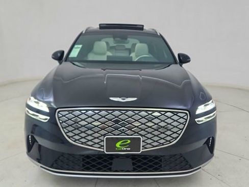 Used 2025 Genesis Electrified GV70 Advanced w/ Prestige Package image 13
