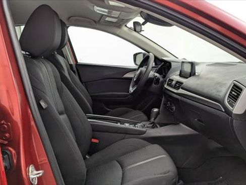 Used 2018 MAZDA MAZDA3 Sport w/ Preferred Equipment Package FWD image 21