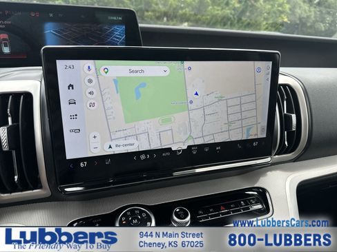 Used 2025 Ford Expedition Active AWD/4WD image 18