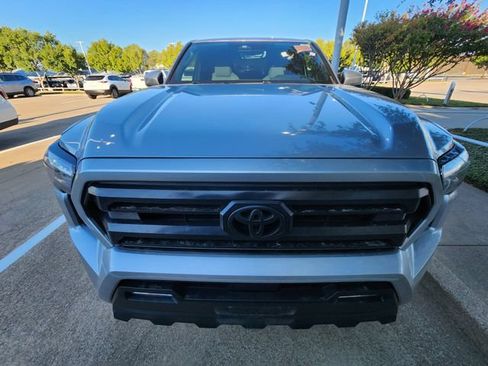 Used 2025 Toyota Tacoma SR5 AWD/4WD image 2
