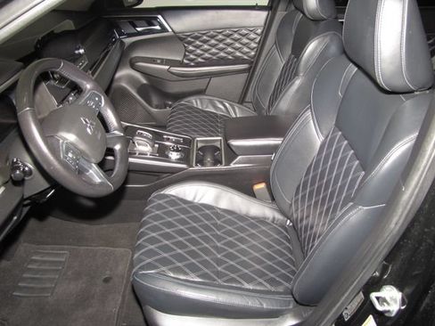 Used 2022 Mitsubishi Outlander SEL AWD/4WD image 9