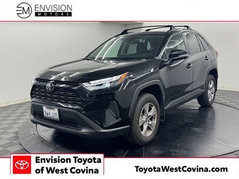 Used 2025 Toyota RAV4 XLE w/ Convenience Package FWD image 1