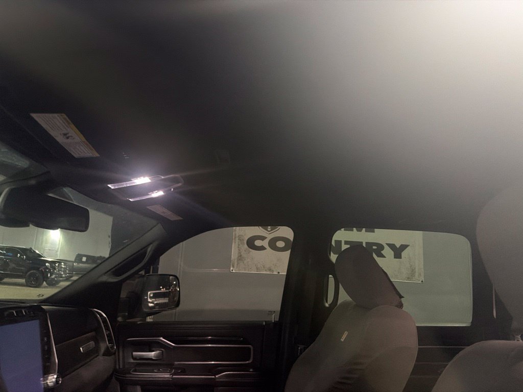 Used 2020 RAM 2500 Laramie w/ Night Edition AWD/4WD image 8