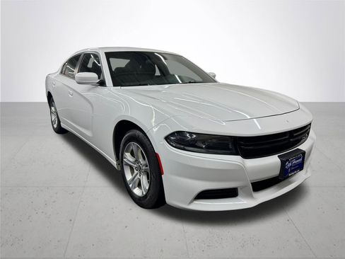 Used 2022 Dodge Charger SXT image 9