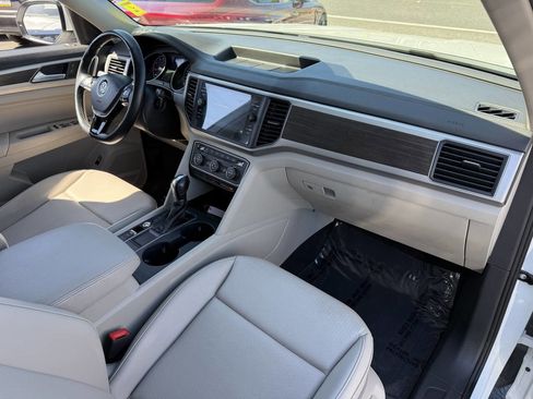 Used 2018 Volkswagen Atlas SE FWD image 17