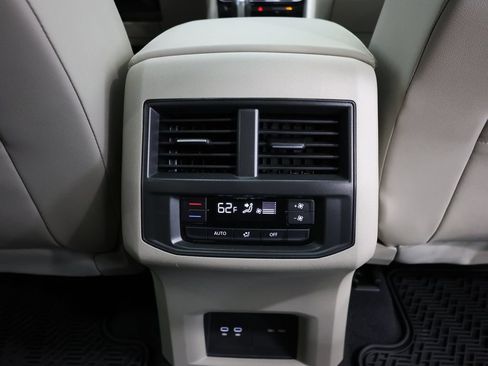 Used 2023 Volkswagen Atlas SEL R-Line AWD/4WD image 25