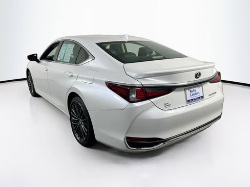 Used 2024 Lexus ES 300h w/ Premium Package FWD image 7