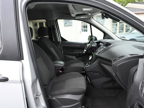 Used 2018 Ford Transit Connect XL FWD image 28