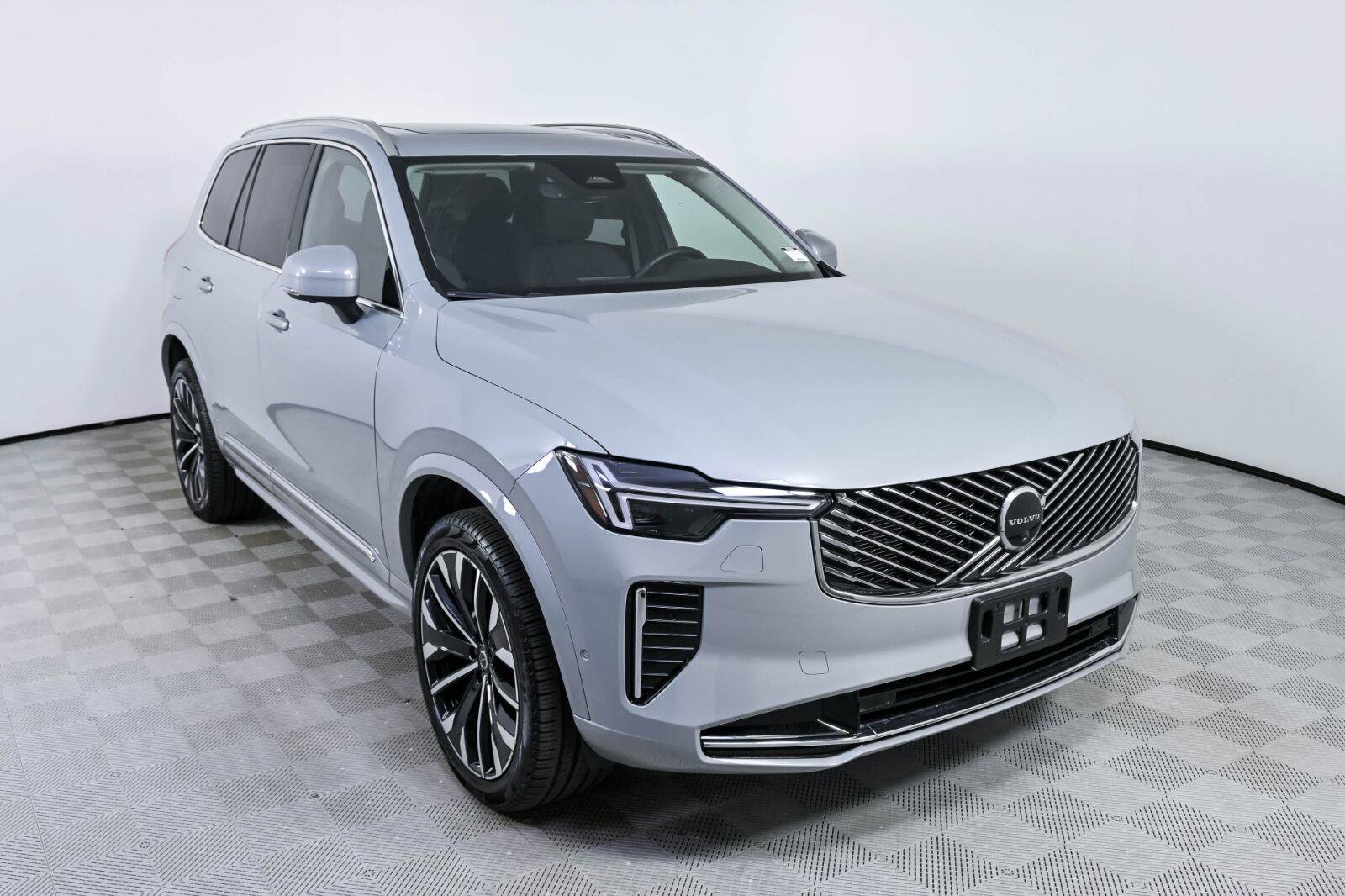 Certified 2026 Volvo XC90 B6 Plus AWD/4WD image 27