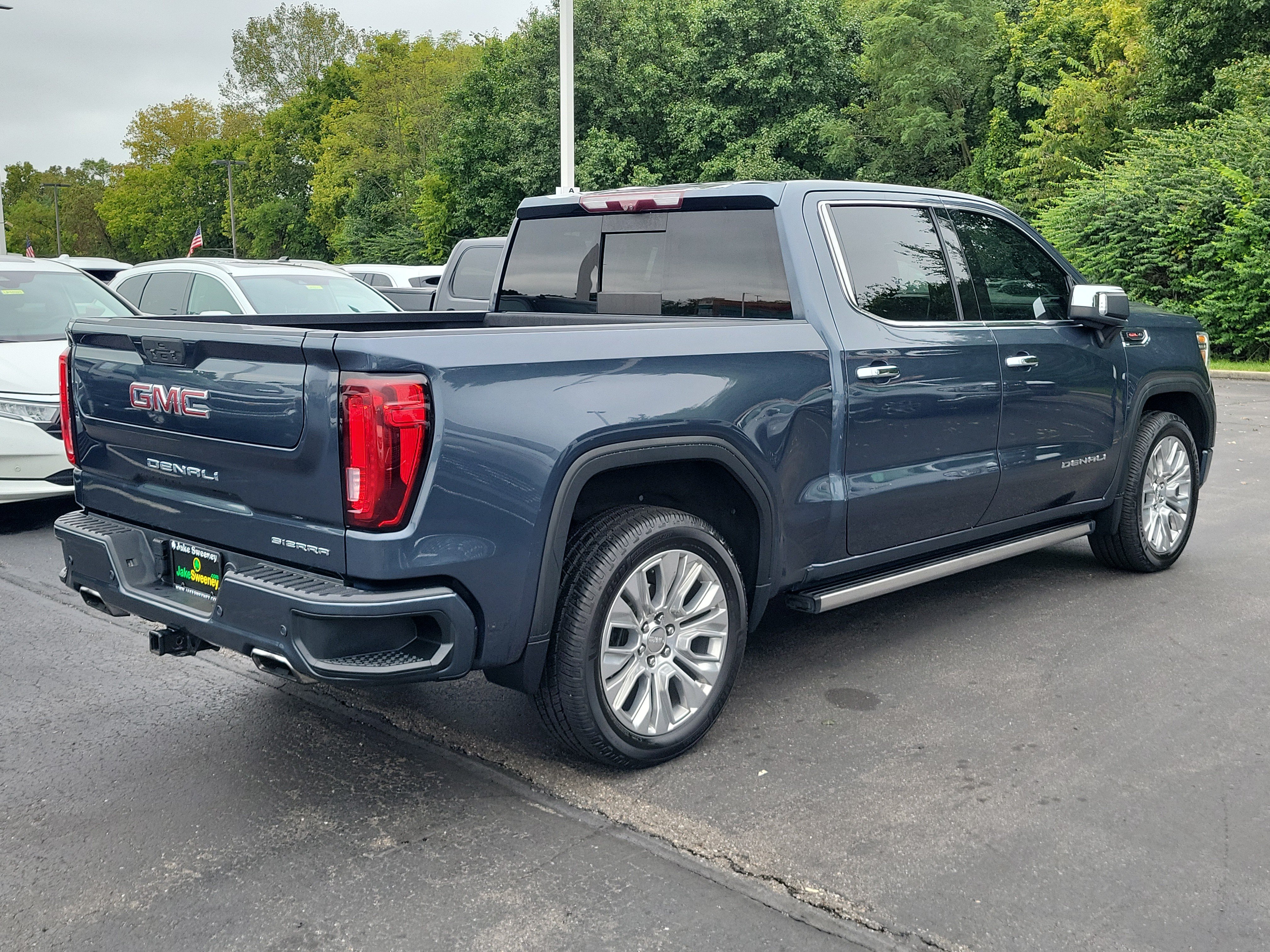 Used 2021 GMC Sierra 1500 Denali w/ Denali Ultimate Package AWD/4WD image 4
