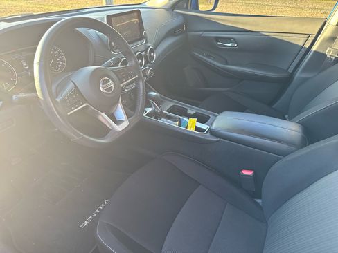 Used 2020 Nissan Sentra SV image 12