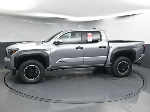 New 2026 Toyota Tacoma TRD Off-Road image 5