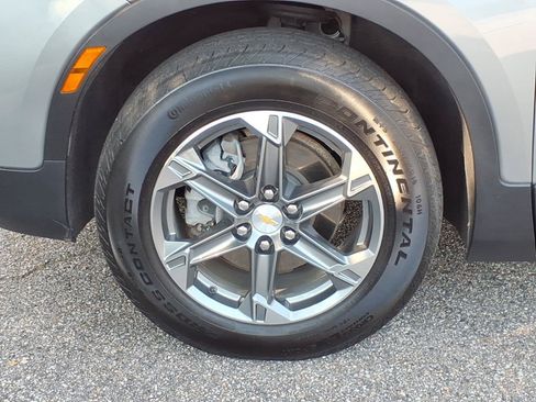 Used 2024 Chevrolet Blazer LT w/ Convenience Package FWD image 4
