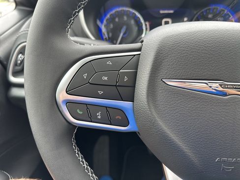 New 2026 Chrysler Pacifica Select image 62