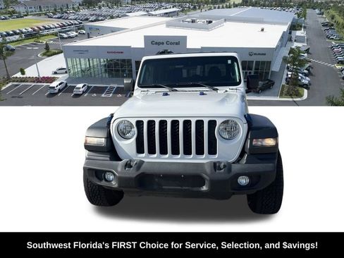 Used 2020 Jeep Gladiator Sport w/ Quick Order Package 24S AWD/4WD image 2