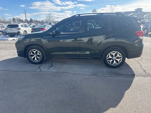 Used 2023 Subaru Forester Premium w/ Popular Package #1 image 10