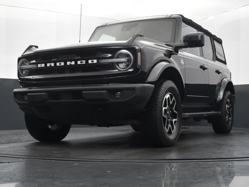 Used 2022 Ford Bronco Outer Banks image 34