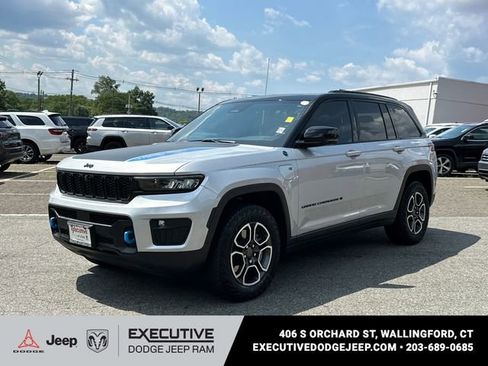 Used 2023 Jeep Grand Cherokee Trailhawk w/ Luxury Tech Group III AWD/4WD image 1