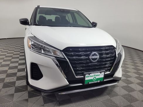 Used 2024 Nissan Kicks S FWD image 14