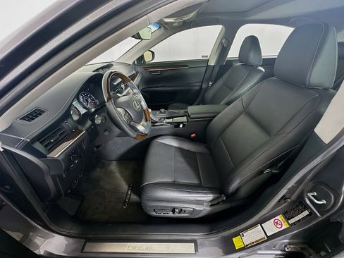 Used 2016 Lexus ES 350 w/ Premium Package w/Wood Trim image 13