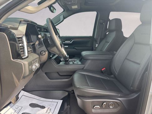 Used 2024 GMC Sierra 1500 Denali w/ Denali Reserve Package image 9