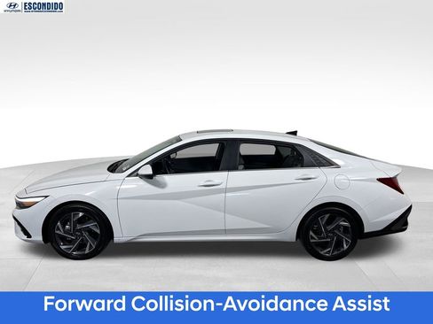 Used 2025 Hyundai Elantra Limited FWD image 2