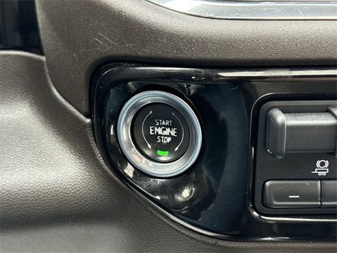 Certified 2024 GMC Sierra 1500 SLT w/ SLT Premium Plus Package image 17