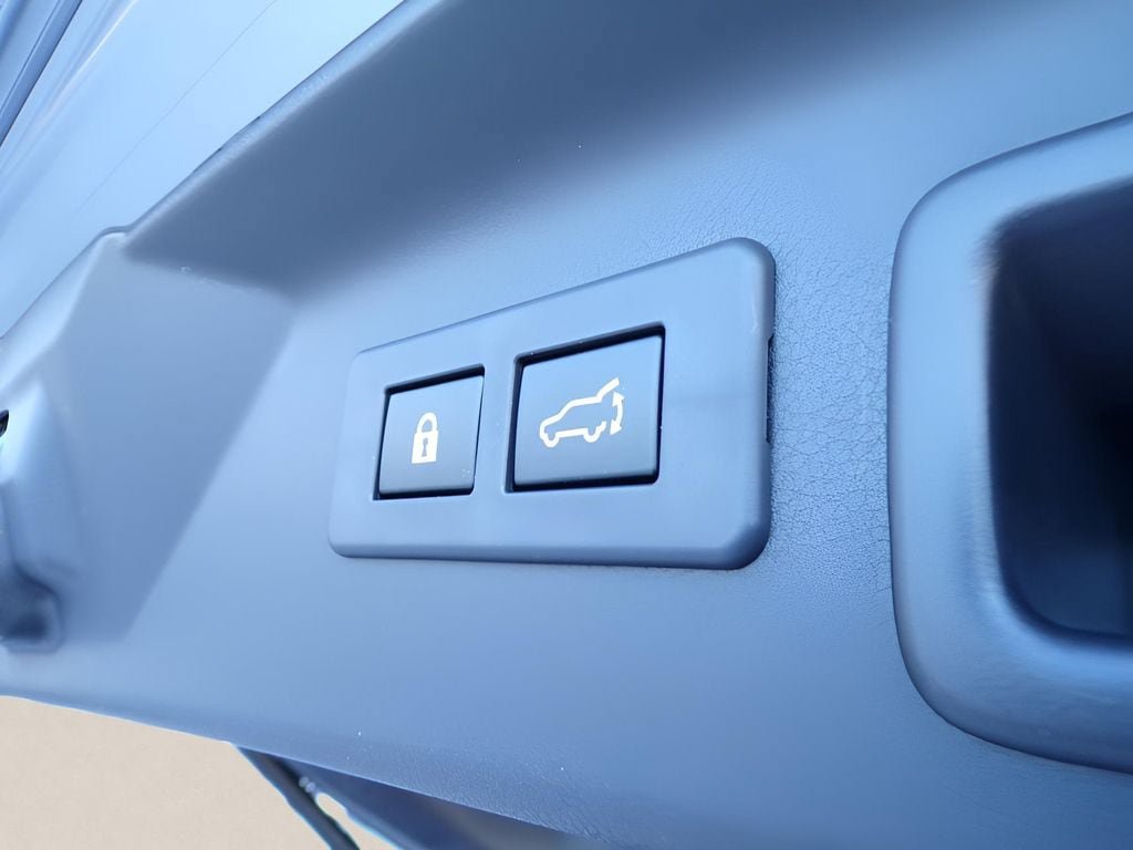 Used 2025 Subaru Forester Limited AWD/4WD image 14