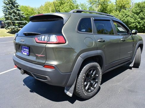 Used 2019 Jeep Cherokee Trailhawk w/ Comfort/Convenience Group AWD/4WD image 5